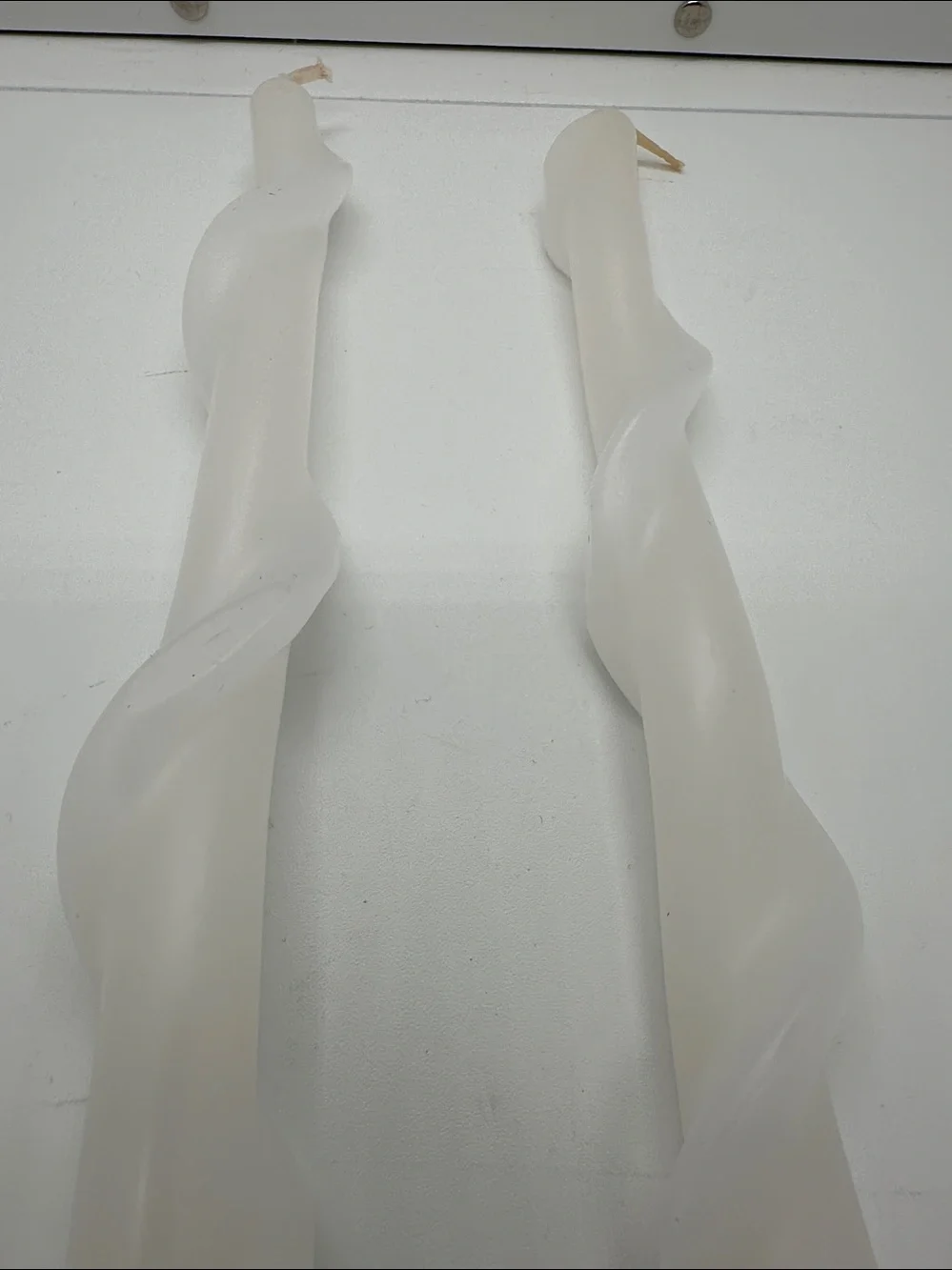 Vintage Christmas Treasures Twist Taper 12” Candles pack of 2
Made in Hong Kong - Picture 3 of 10